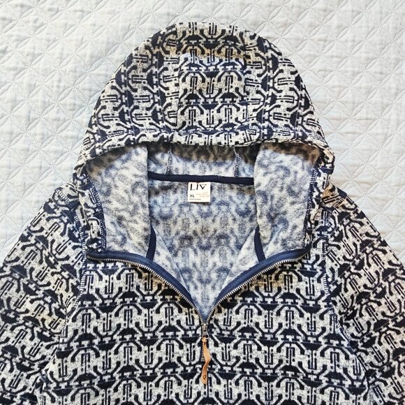 Liv Outdoor Women's Pullover Hoodie Top Geometric Pattern Hood Pockets Size XL - Picture 2 of 6